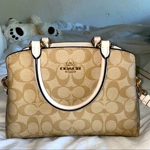 Coach Lillie Carryall🤍